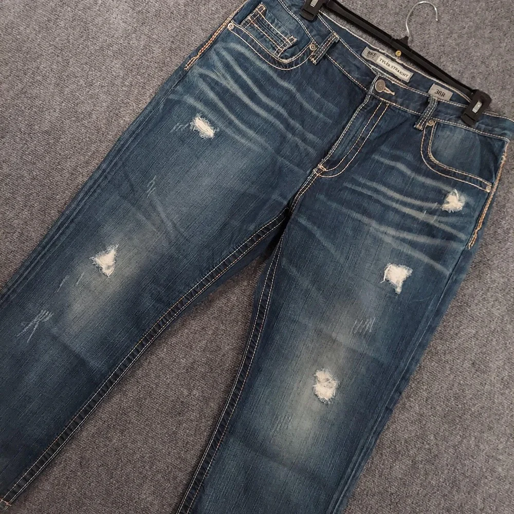 BKE Tyler Straight Jeans Mens Fits 38x28 Relaxed Straight‎ Distress Thick Stitch